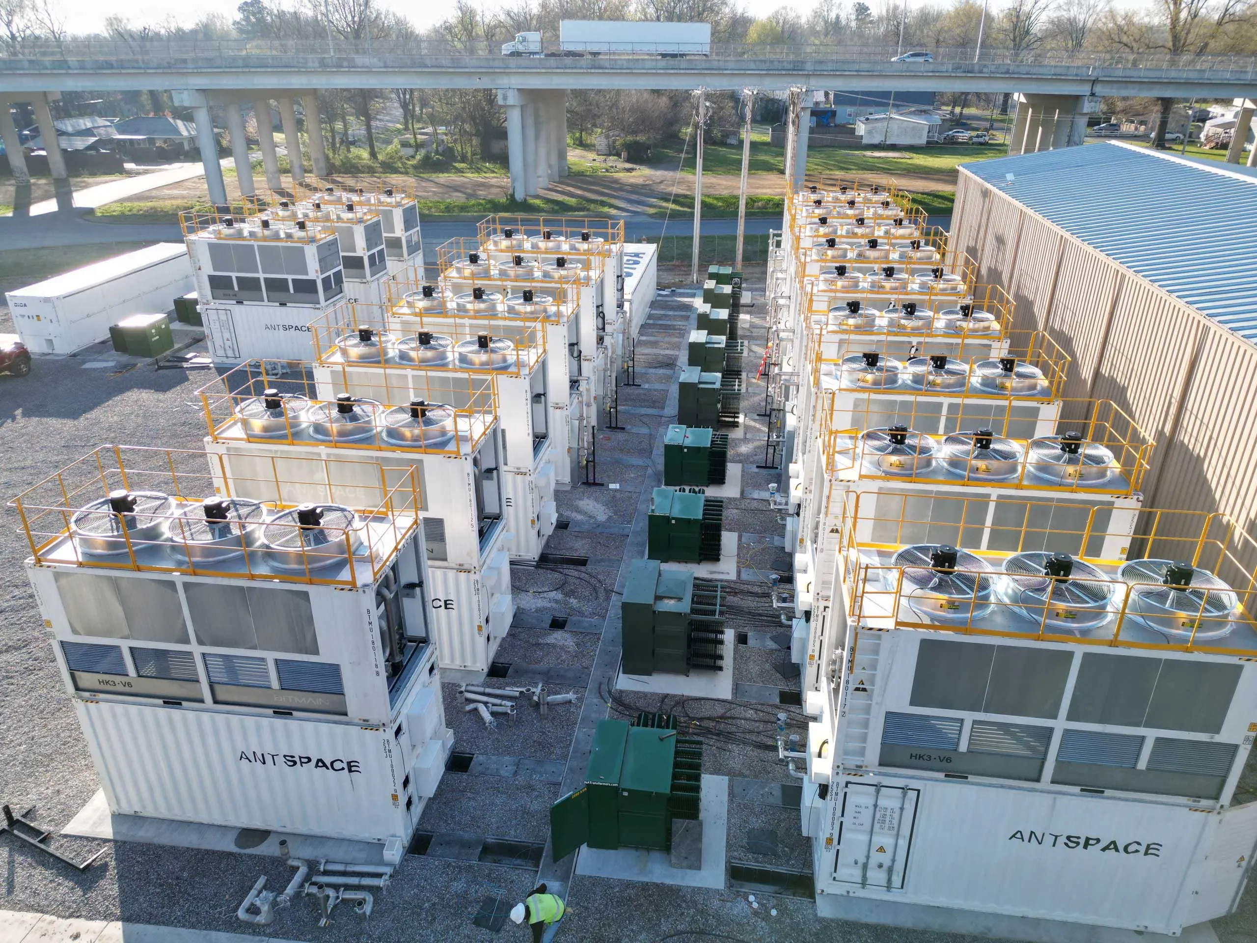 Data center em usinas solares: Uma oportunidade no mercado de energia